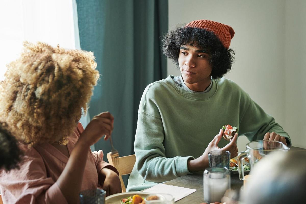 Mindful Eating: A Pathway to Improved Mental Health